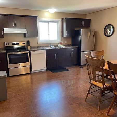 Cozy 2 Bedroom Home In Chatham - Left Side Екстериор снимка