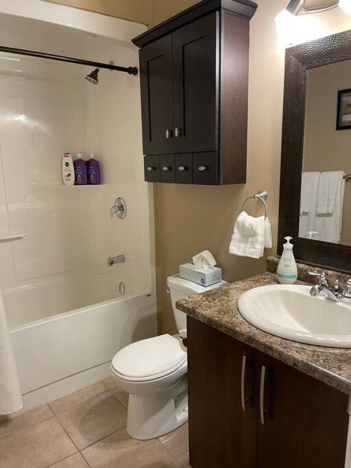 Cozy 2 Bedroom Home In Chatham - Left Side Екстериор снимка